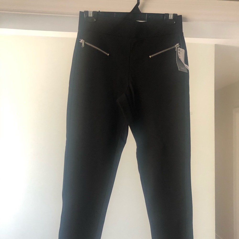 Black ladies pants skinny leg